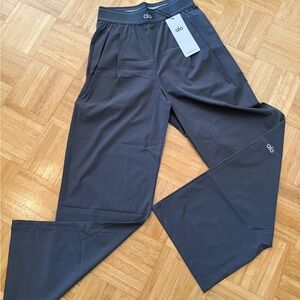 ALO Yoga Women’s Trousers Grey Medium